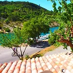 Hameau Du Port